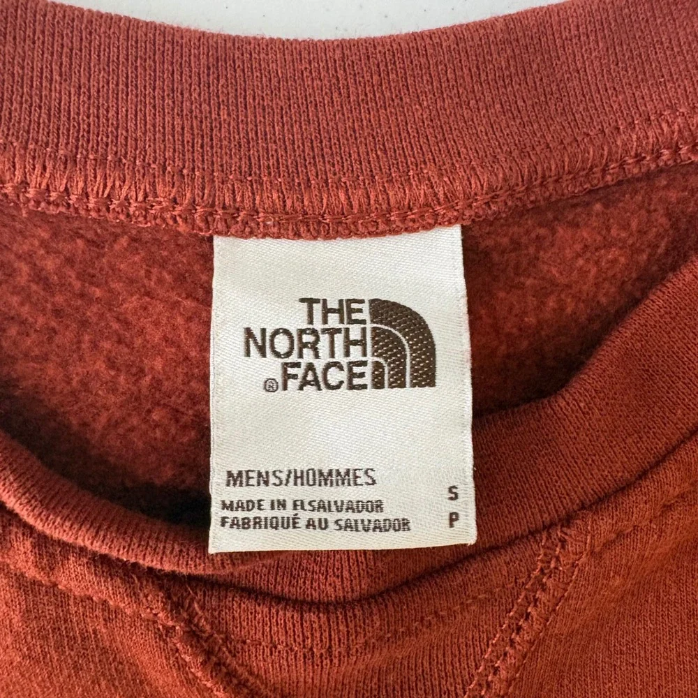 The North Face Mens Heritage Patch Crewneck Sweatshirt S Rust Orange Pullover